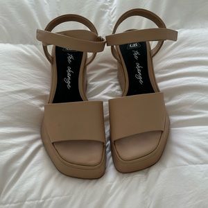 Gianni Bini Nude Platform Sandals